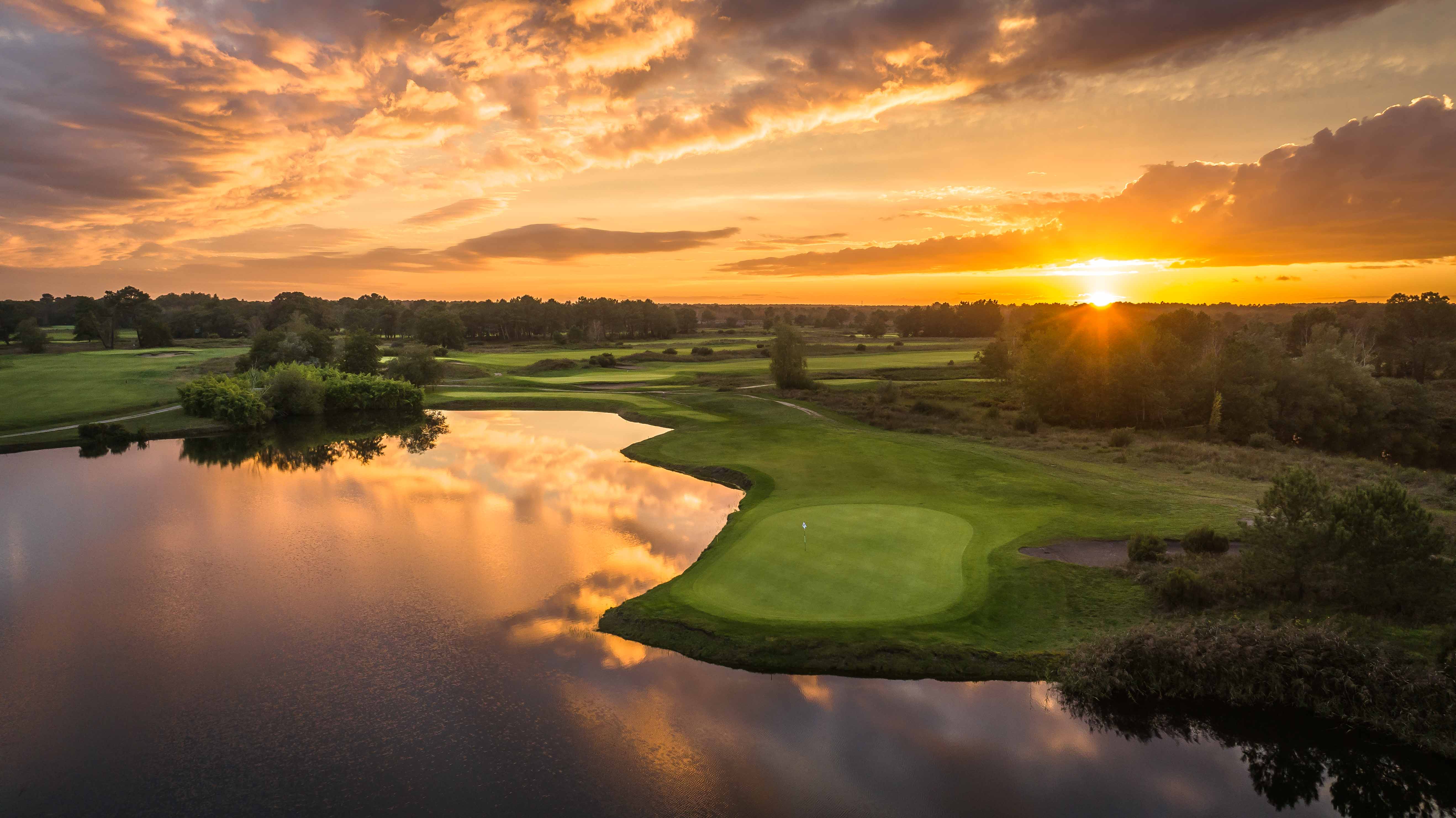 Frankreich, Bordeaux — Golf- & Wein-Paket: 4 Nächte / 2 Golfrunden & Weingutstour mit Cabot Bordeaux 2